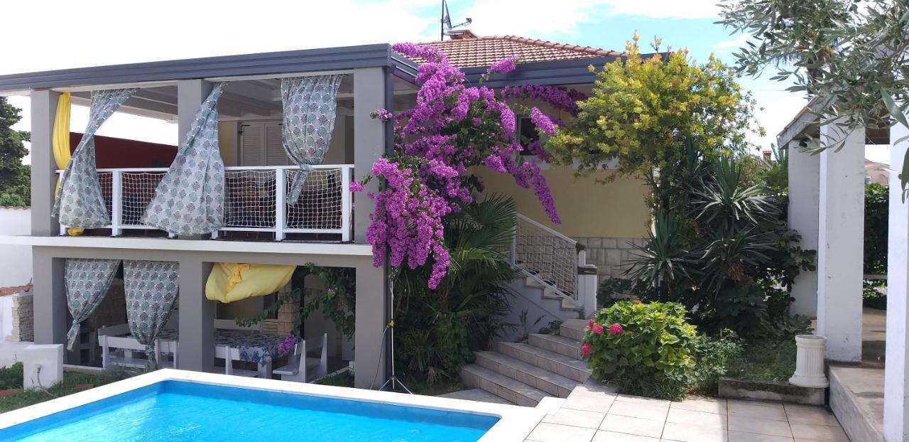 Holiday Homes Mare Premantura Luaran gambar